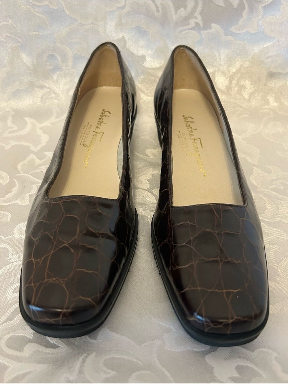 Salvatore Ferragamo Boutique Brown Croc-Embossed Square-Toe Loafer, 6.5 2A